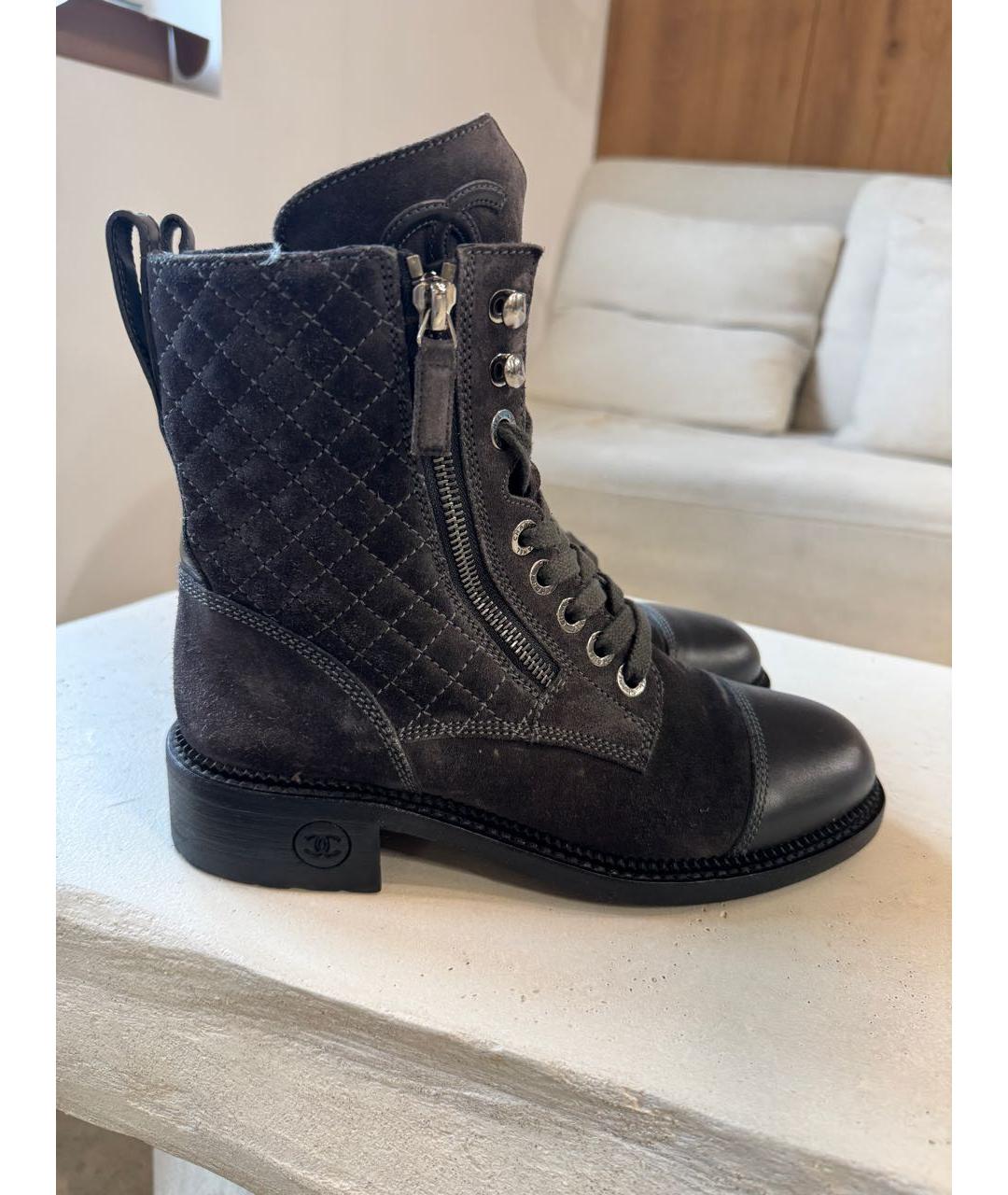 CHANEL Антрацитовые замшевые ботинки, фото 5