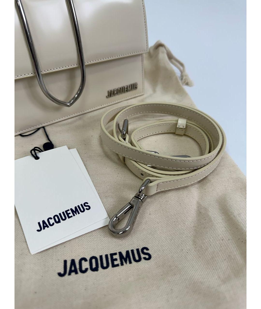 JACQUEMUS Белая сумка с короткими ручками из лакированной кожи, фото 4