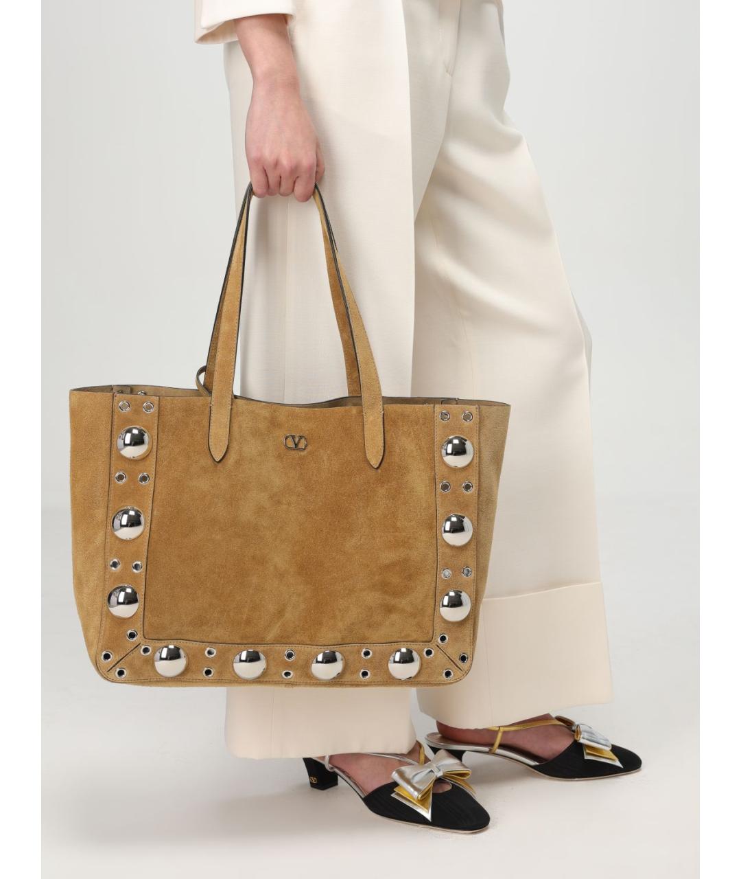 VALENTINO Бежевая кожаная сумка тоут, фото 2