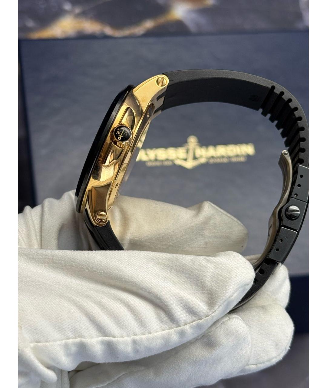 Ulysse Nardin Черные часы из розового золота, фото 7
