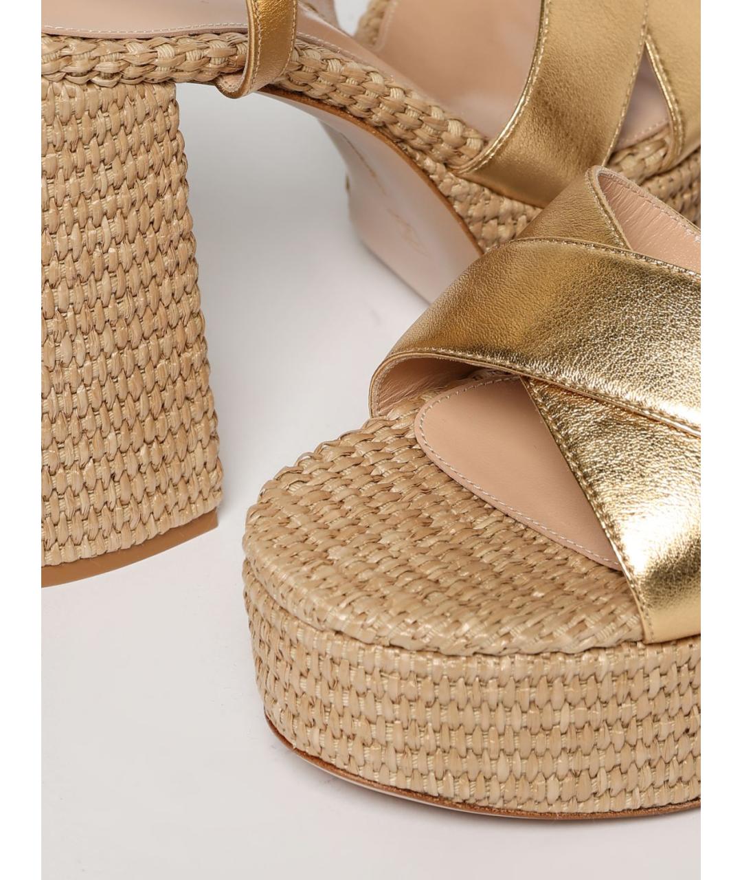 GIANVITO ROSSI Золотые кожаные босоножки, фото 4