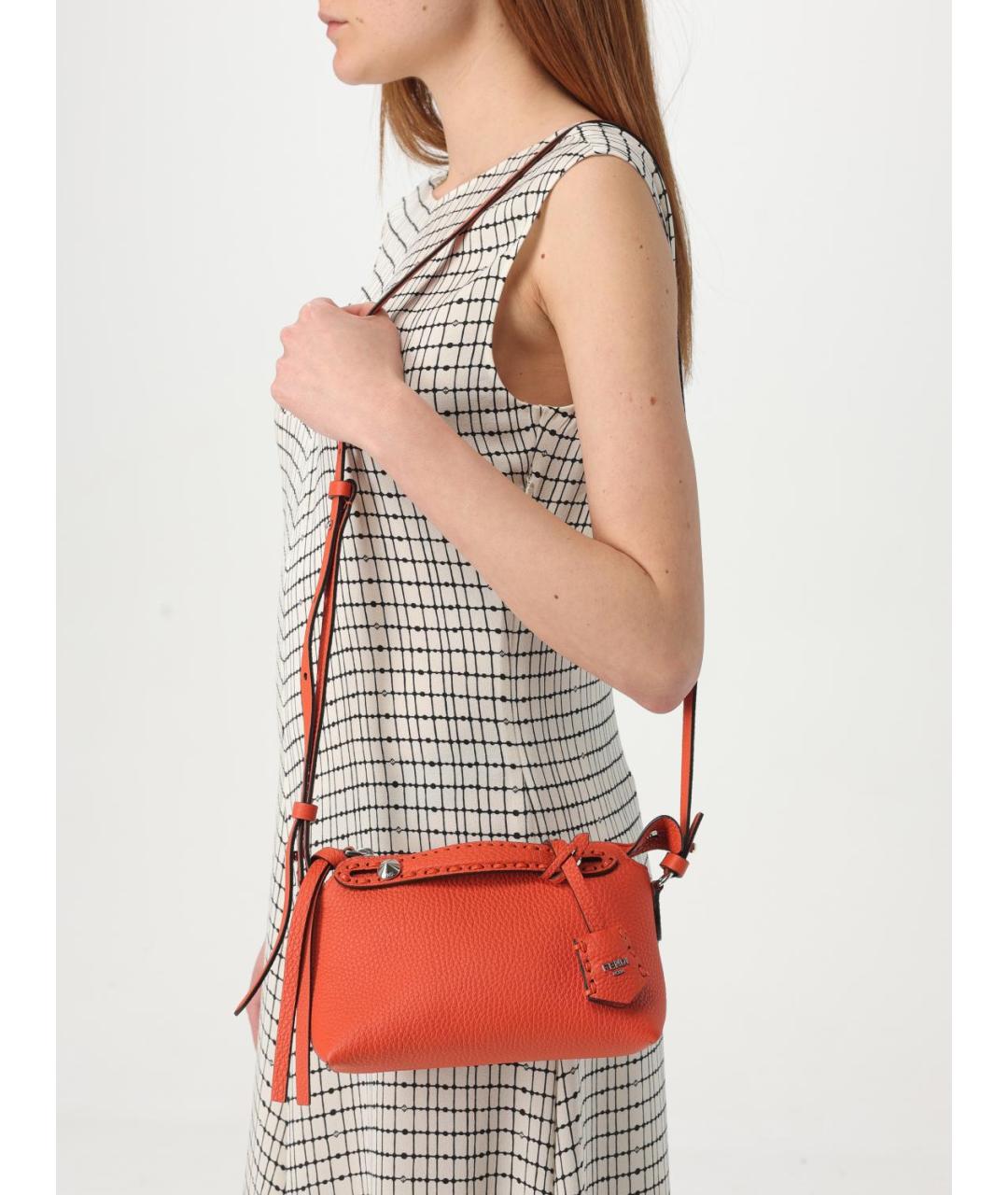 FENDI Оранжевая кожаная сумка через плечо, фото 2