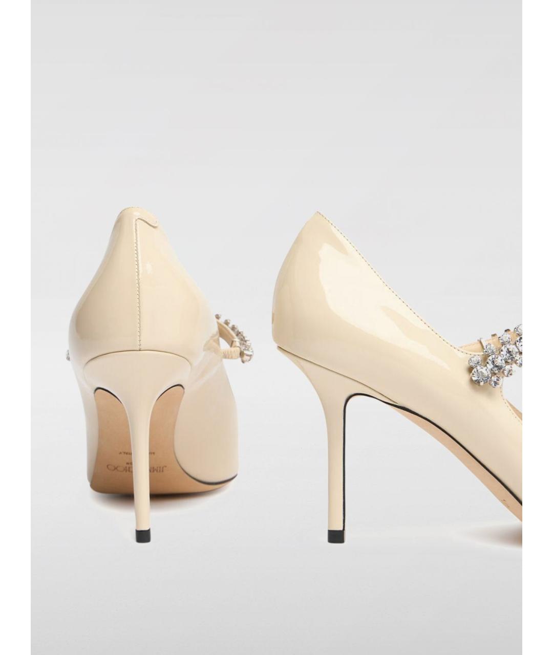 JIMMY CHOO Бежевые туфли из лакированной кожи, фото 5
