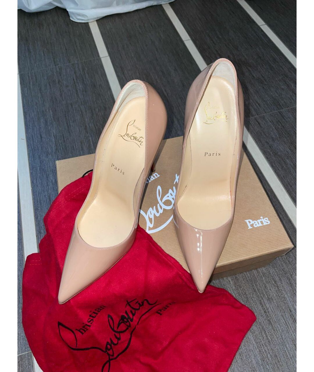 CHRISTIAN LOUBOUTIN Бежевые кожаные туфли, фото 3