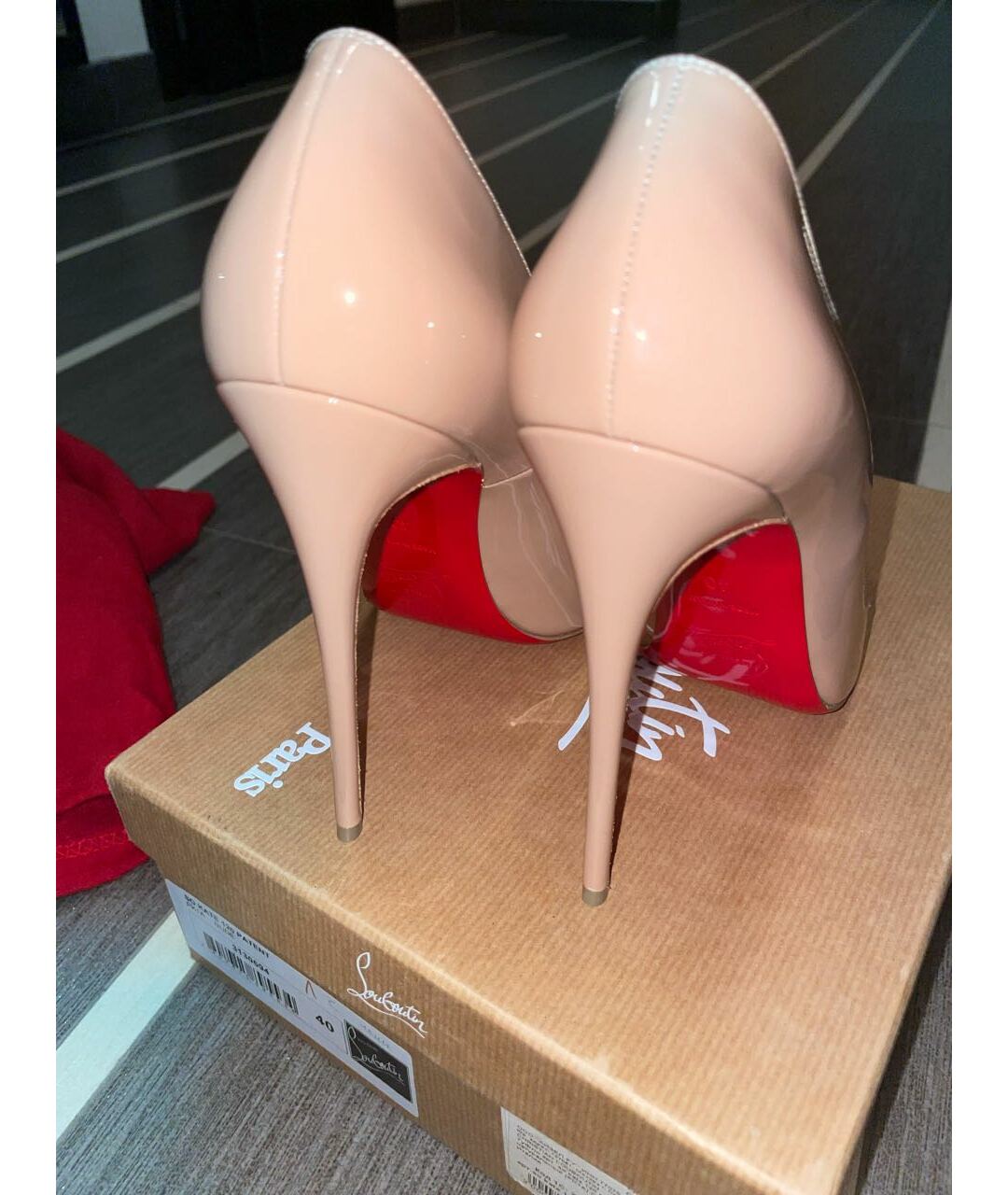 CHRISTIAN LOUBOUTIN Бежевые кожаные туфли, фото 4