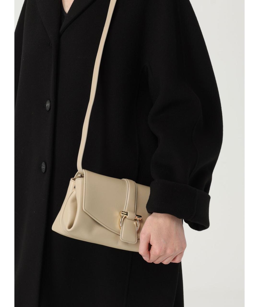 FERRAGAMO Бежевая кожаная сумка через плечо, фото 2