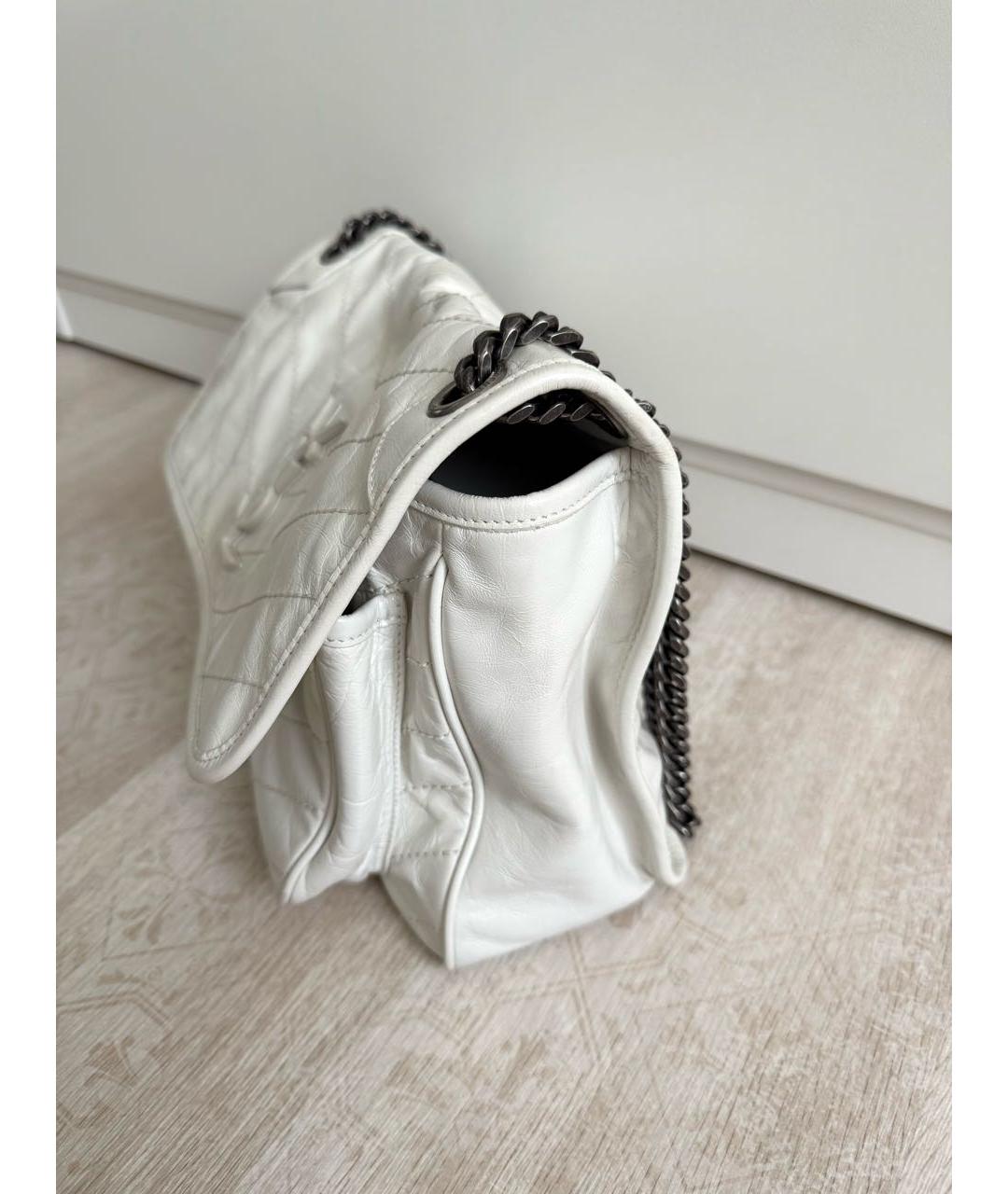 SAINT LAURENT Белая сумка через плечо из лакированной кожи, фото 2