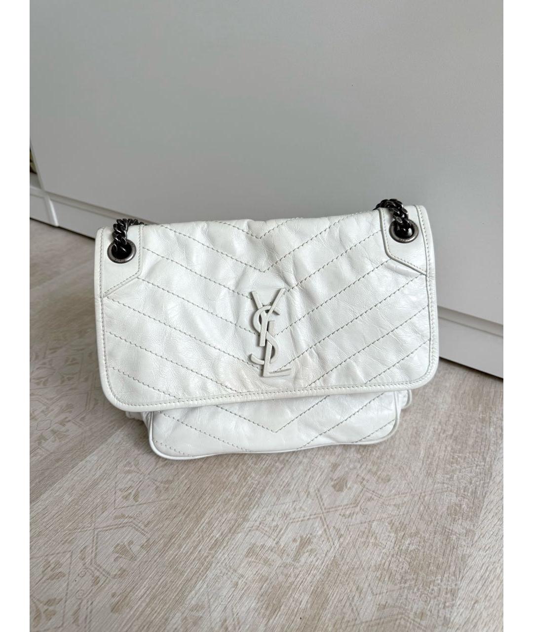 SAINT LAURENT Белая сумка через плечо из лакированной кожи, фото 7