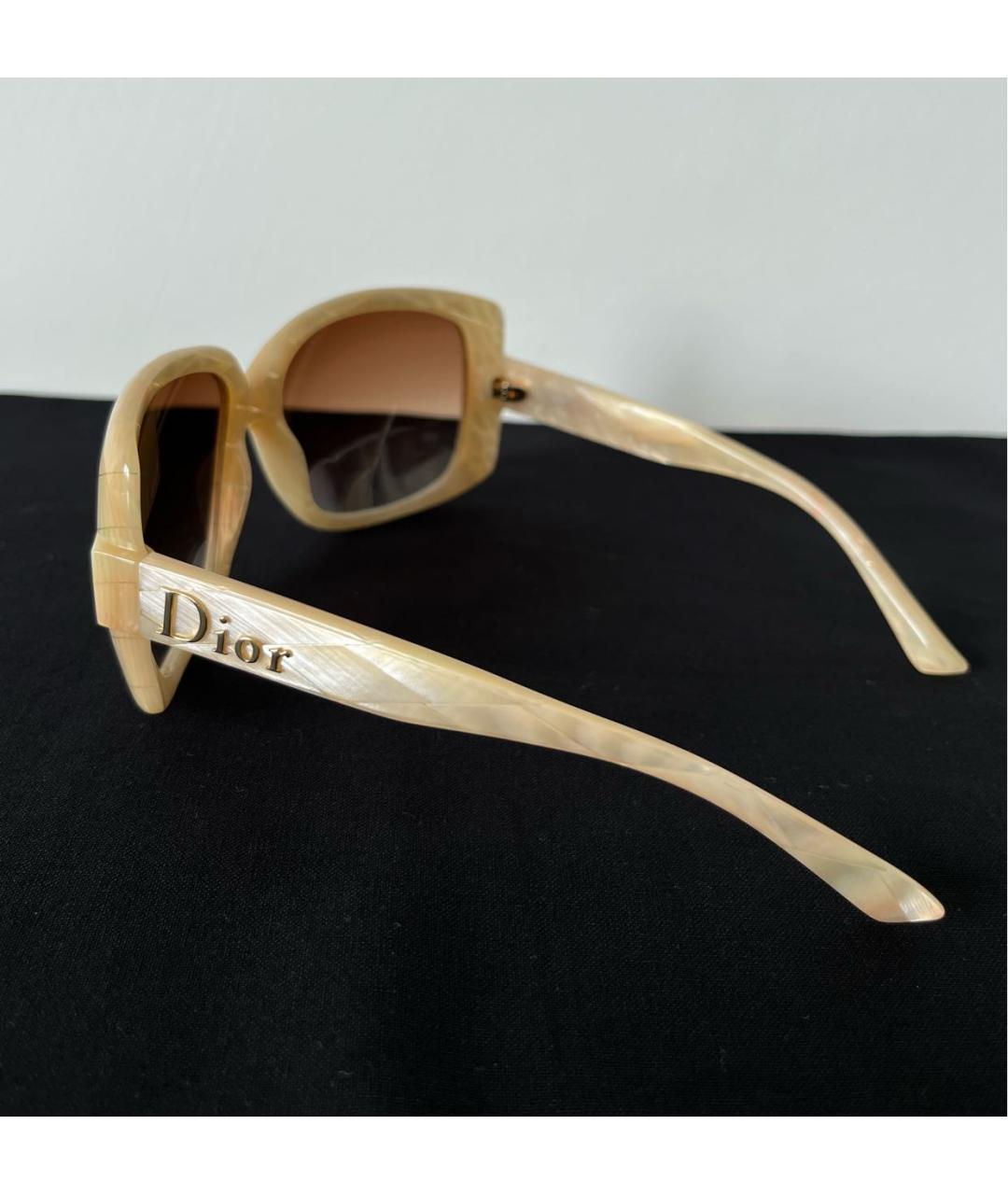 CHRISTIAN DIOR Бежевые пластиковые солнцезащитные очки, фото 6
