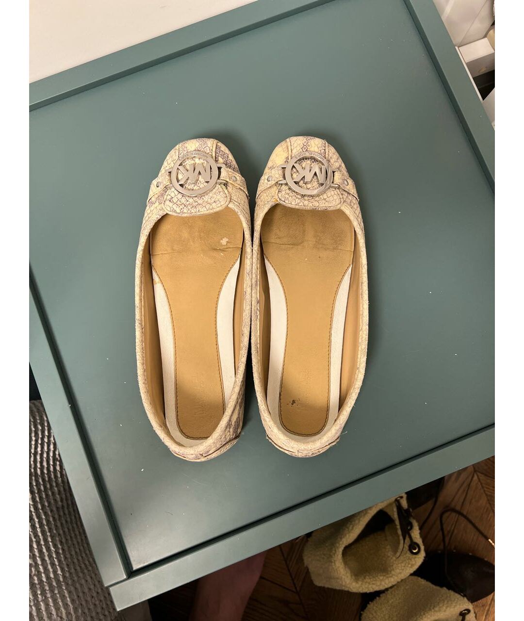 MICHAEL KORS Серые кожаные балетки, фото 3