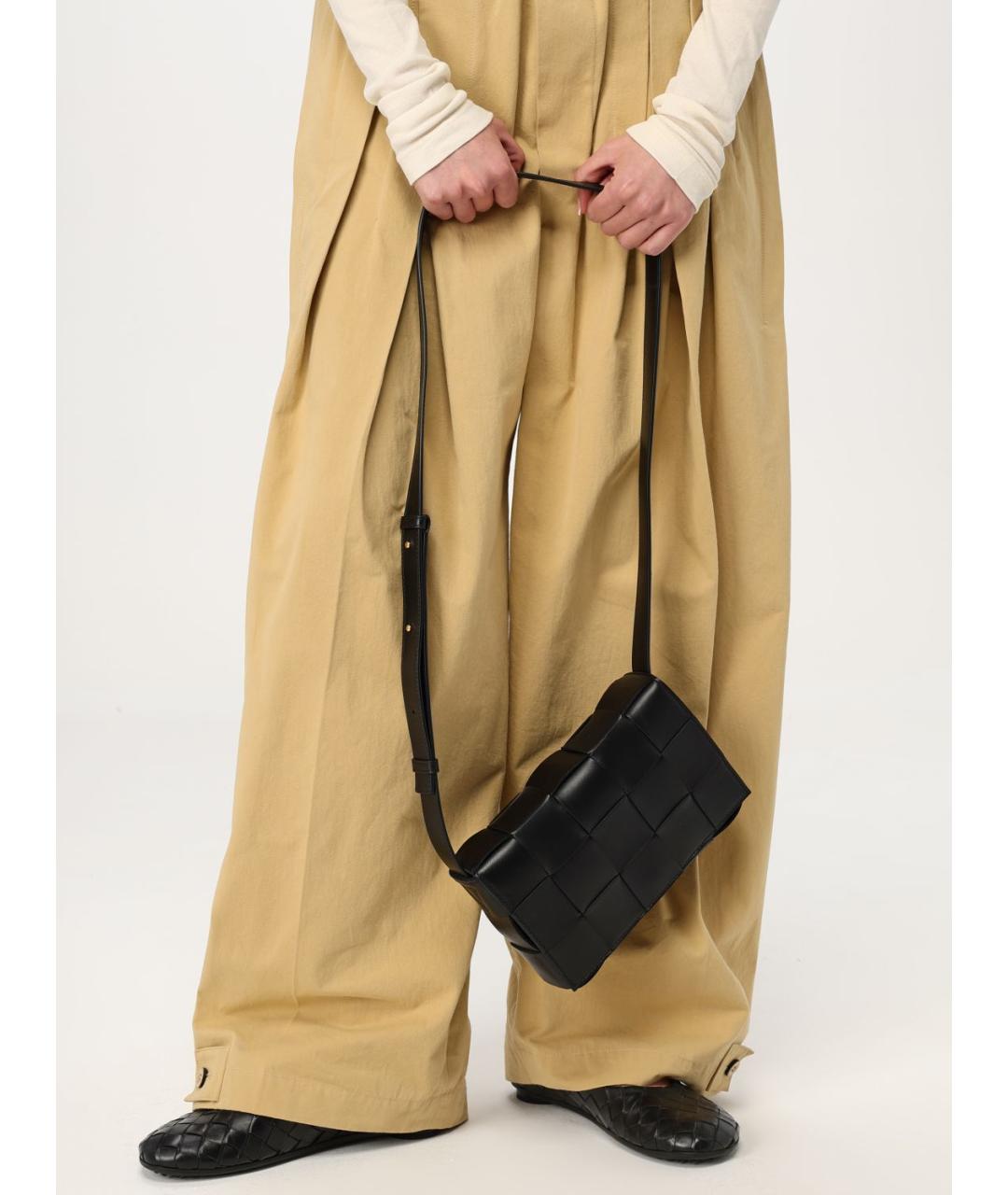 BOTTEGA VENETA Черная кожаная сумка через плечо, фото 2