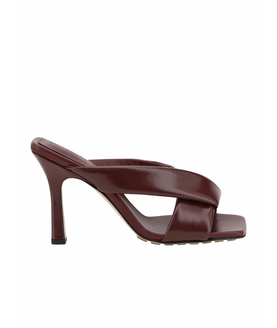 BOTTEGA VENETA Бордовые кожаные мюли, фото 1