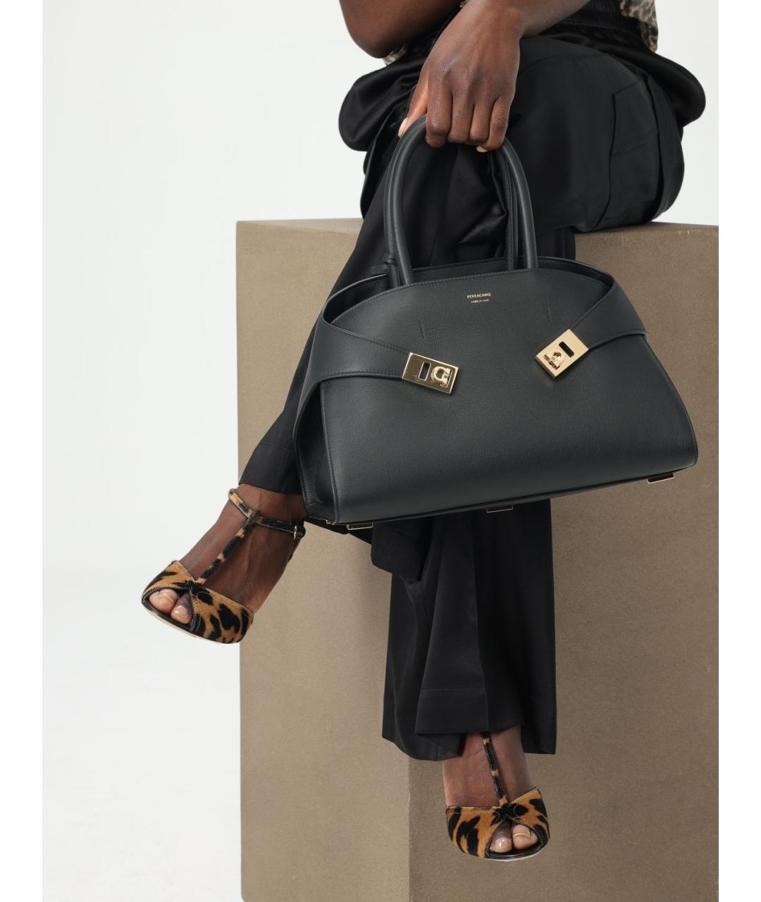 FERRAGAMO Черная кожаная сумка тоут, фото 2