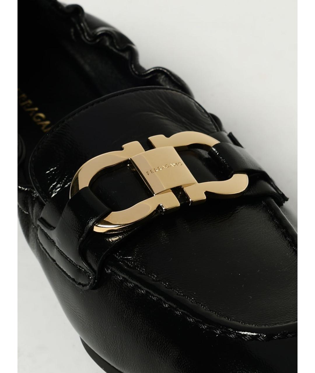FERRAGAMO Черные балетки из лакированной кожи, фото 4