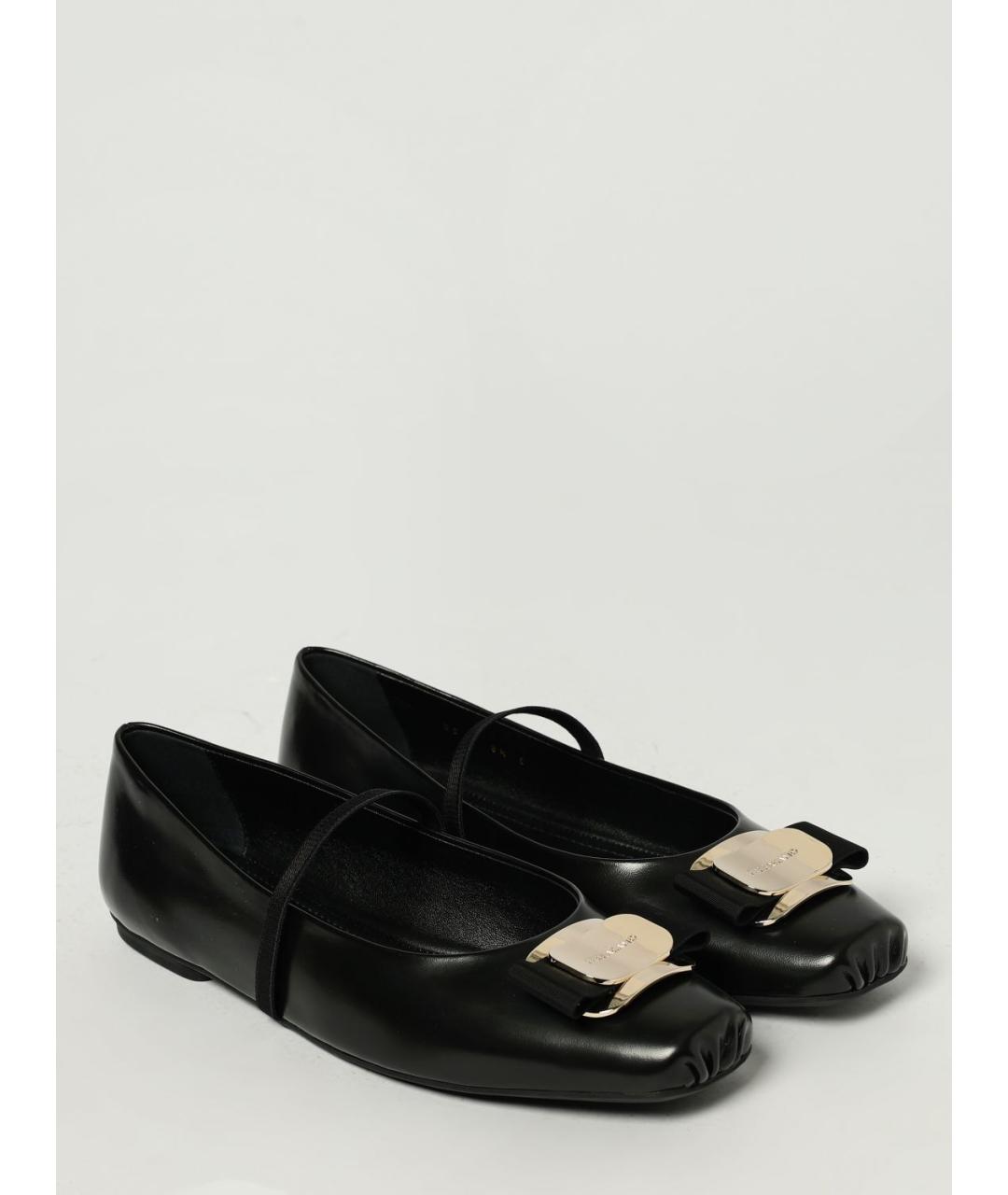 FERRAGAMO Черные кожаные балетки, фото 2
