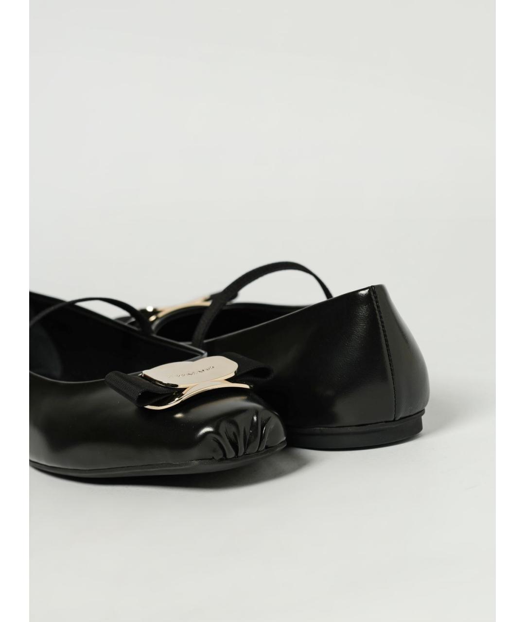 FERRAGAMO Черные кожаные балетки, фото 4