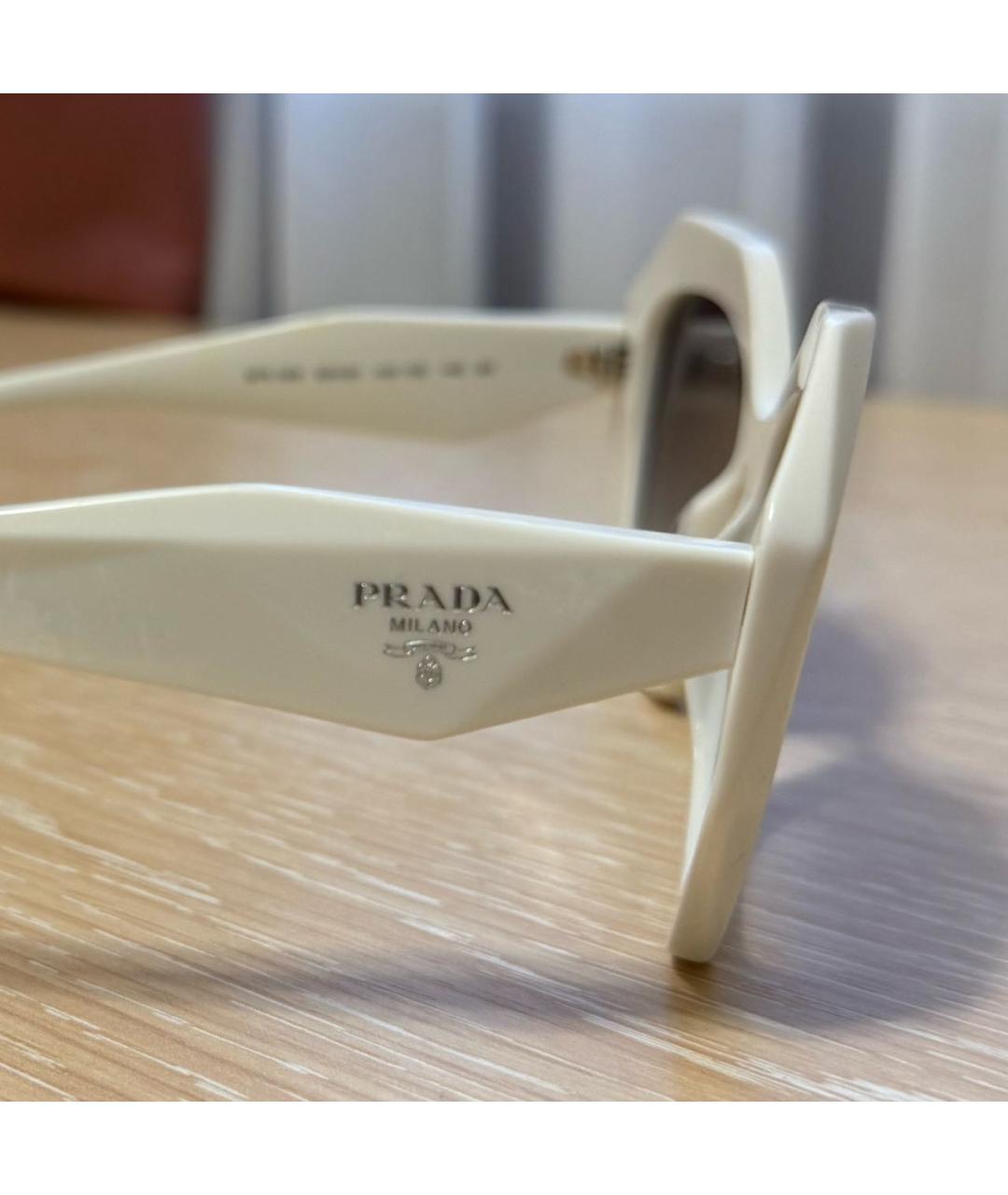PRADA Белые пластиковые солнцезащитные очки, фото 3