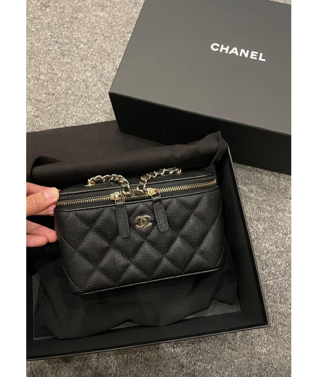 CHANEL Черная кожаная сумка через плечо, фото 2