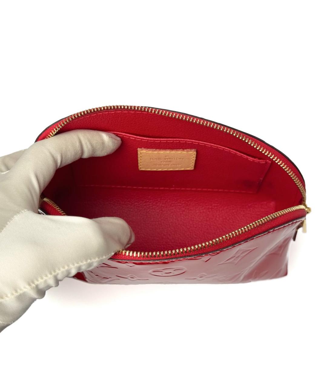 LOUIS VUITTON Красная косметичка из лакированной кожи, фото 6