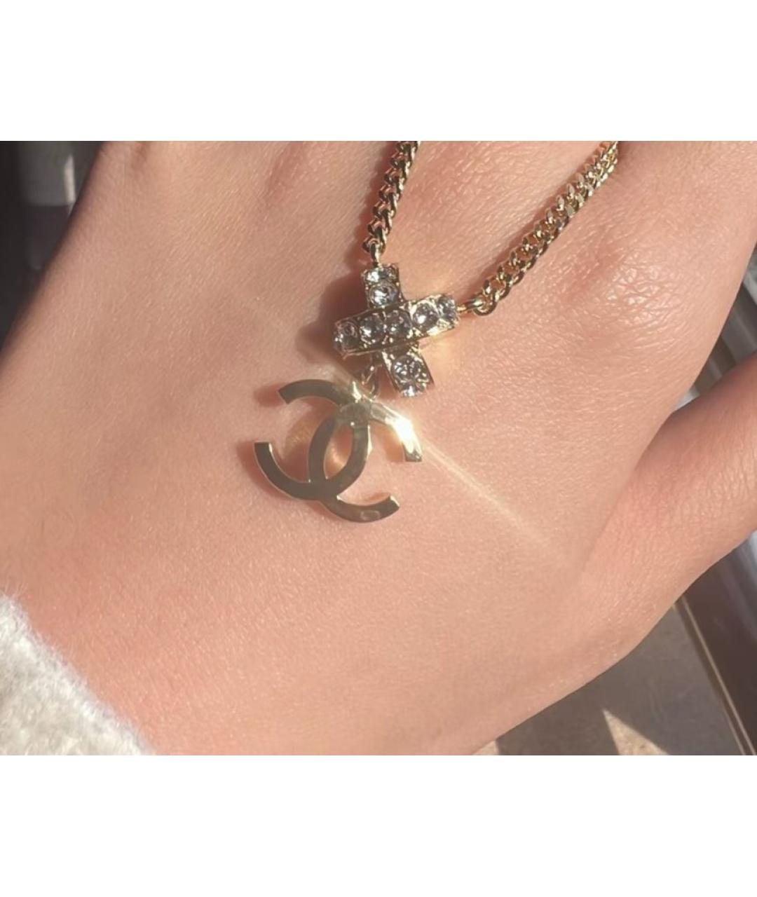CHANEL Золотая металлическая подвеска, фото 4