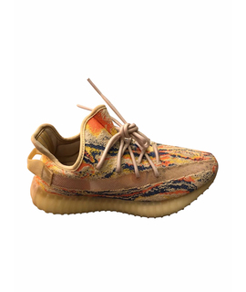 

Кроссовки YEEZY