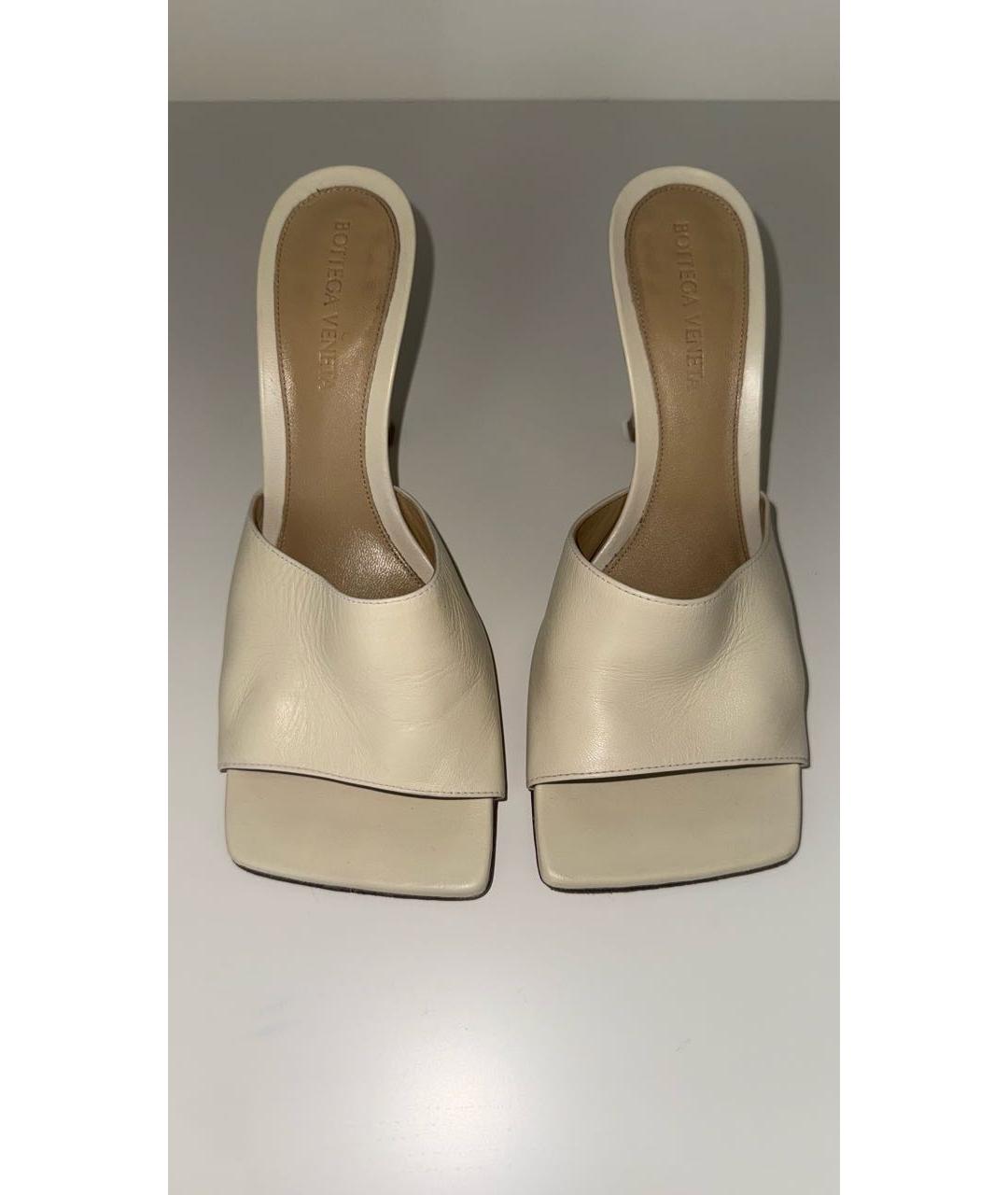 BOTTEGA VENETA Бежевые кожаные мюли, фото 2
