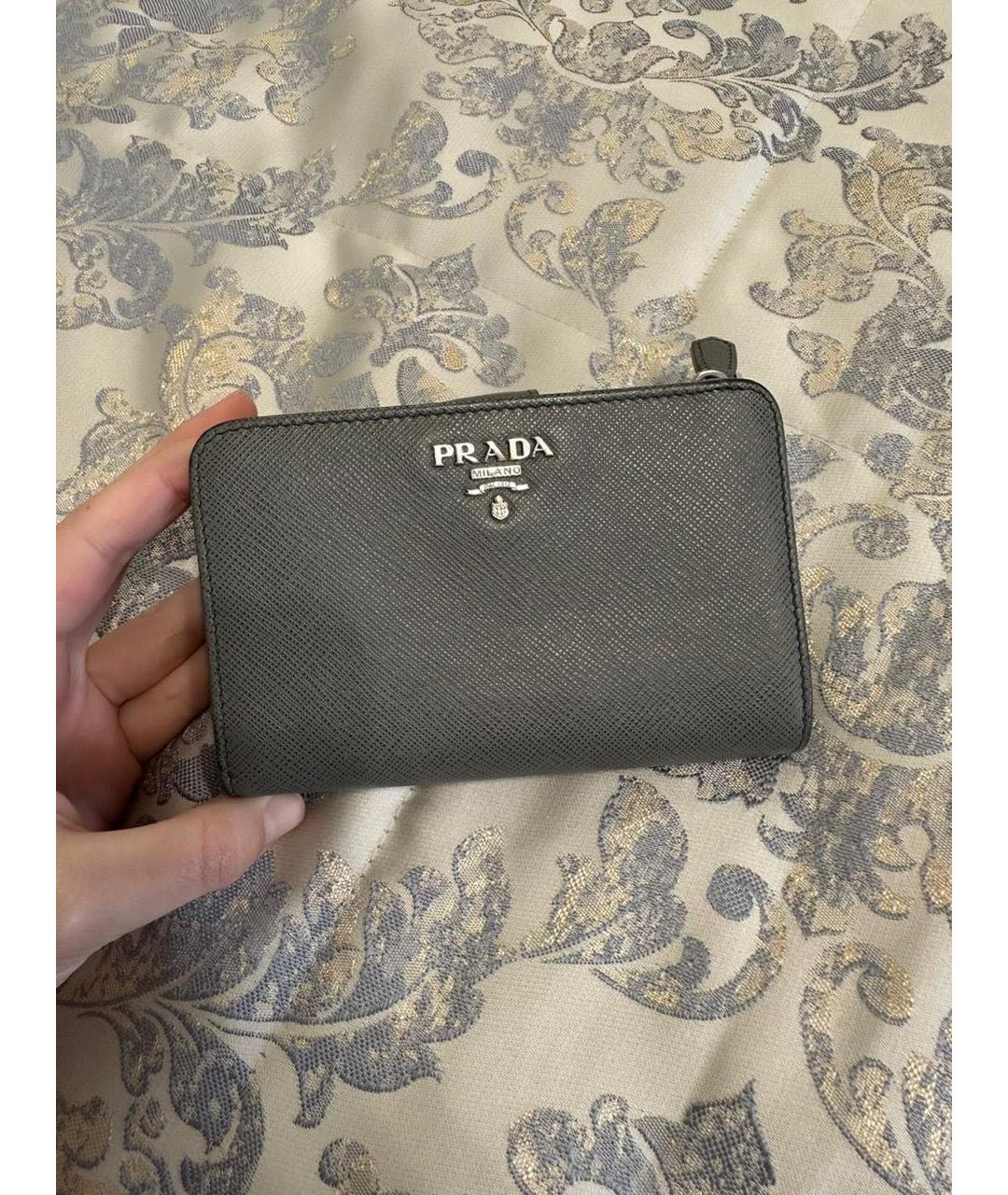 PRADA Серый кожаный кошелек, фото 5