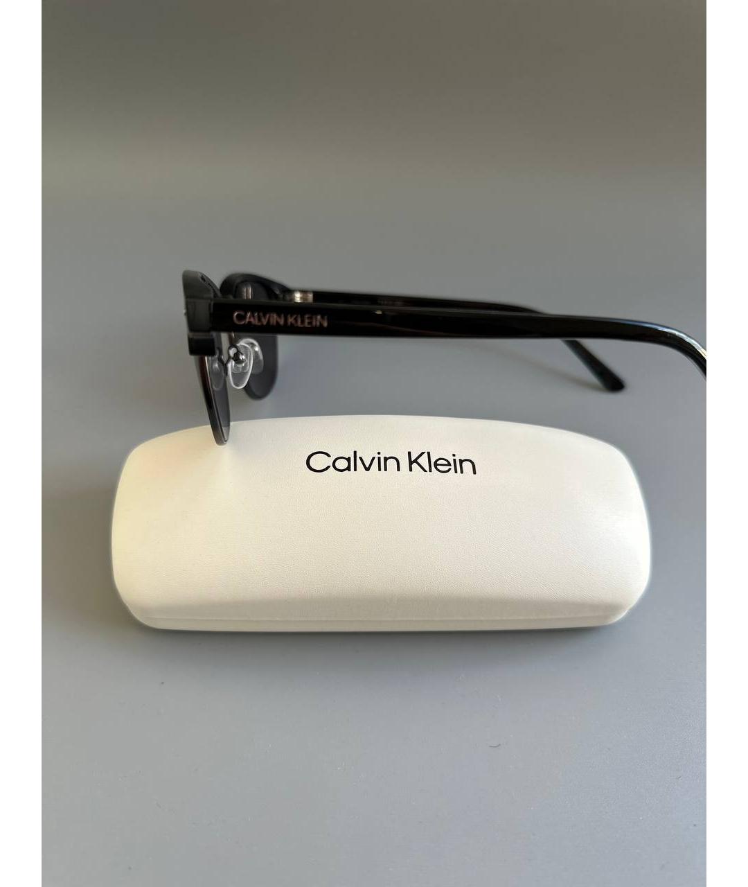 CALVIN KLEIN Черные пластиковые солнцезащитные очки, фото 2