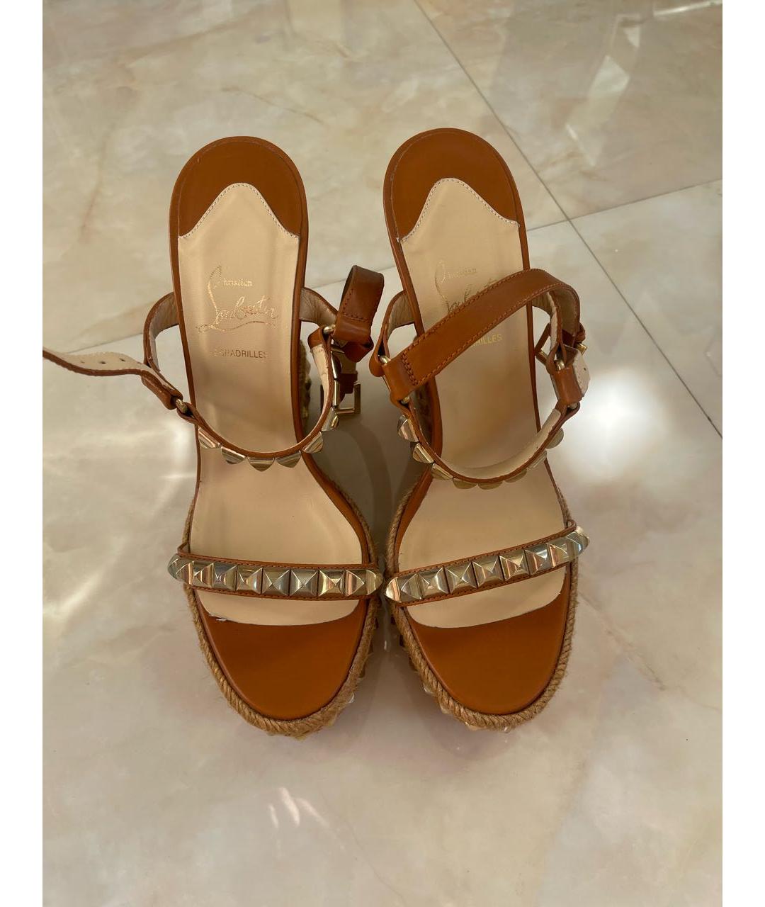 CHRISTIAN LOUBOUTIN Оранжевое кожаные босоножки, фото 2