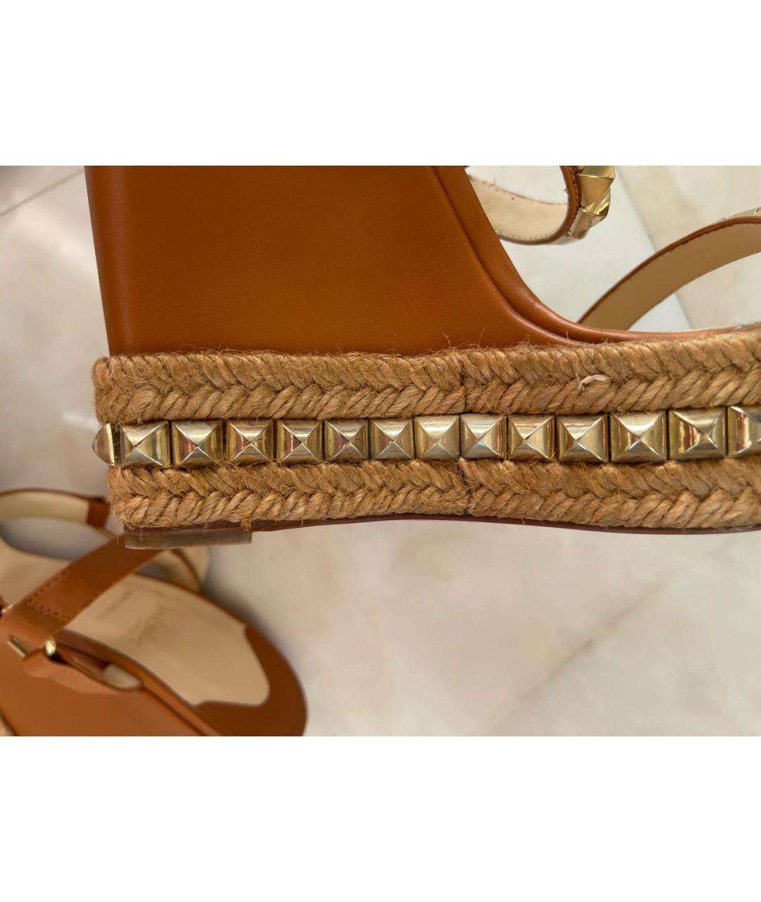 CHRISTIAN LOUBOUTIN Оранжевое кожаные босоножки, фото 5