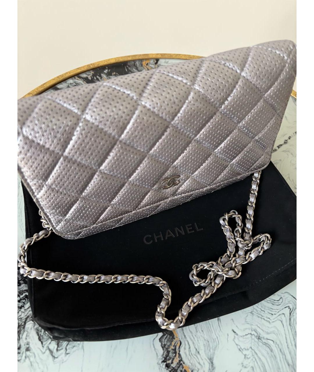 CHANEL Серебряная кожаная сумка через плечо, фото 2