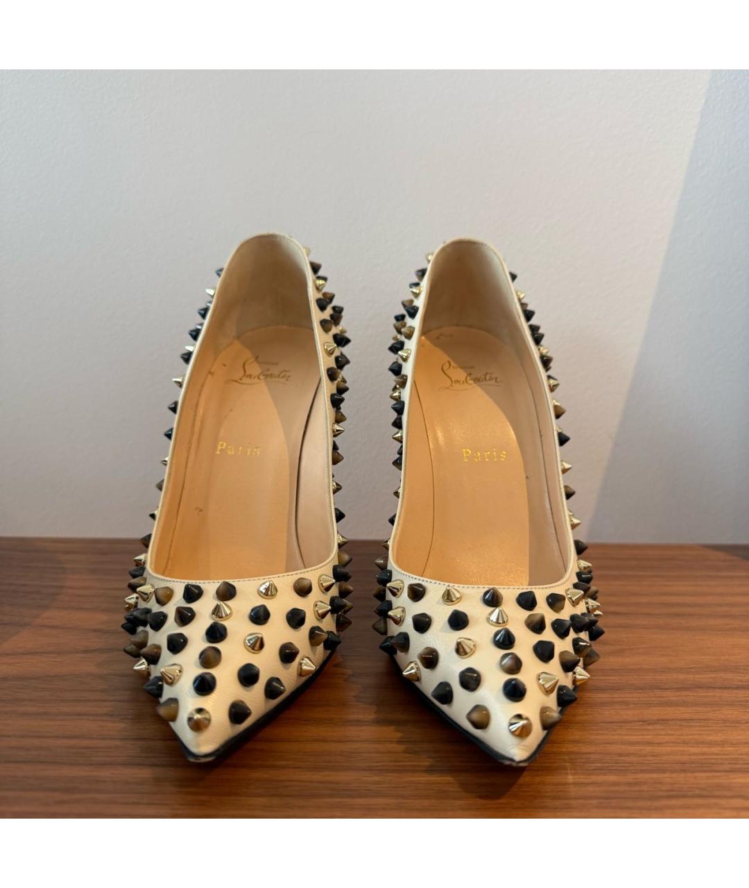 CHRISTIAN LOUBOUTIN Бежевые кожаные туфли, фото 2