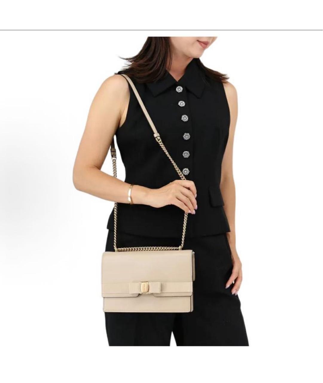FERRAGAMO Бежевая кожаная сумка через плечо, фото 5