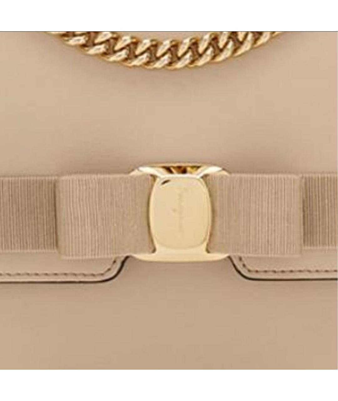 FERRAGAMO Бежевая кожаная сумка через плечо, фото 4