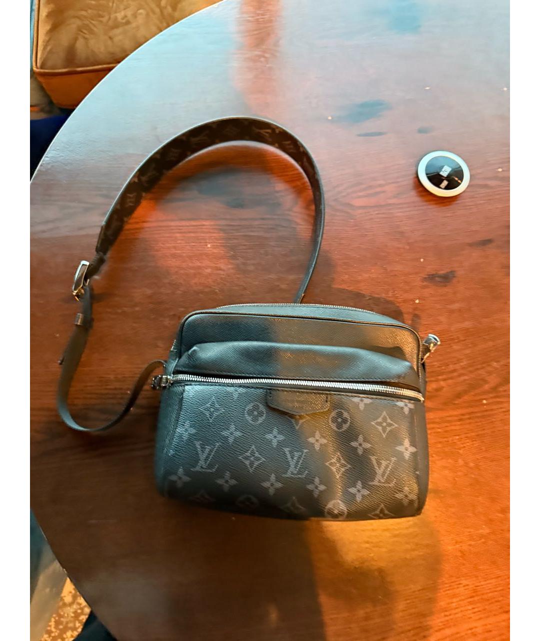 LOUIS VUITTON Черная кожаная сумка на плечо, фото 5