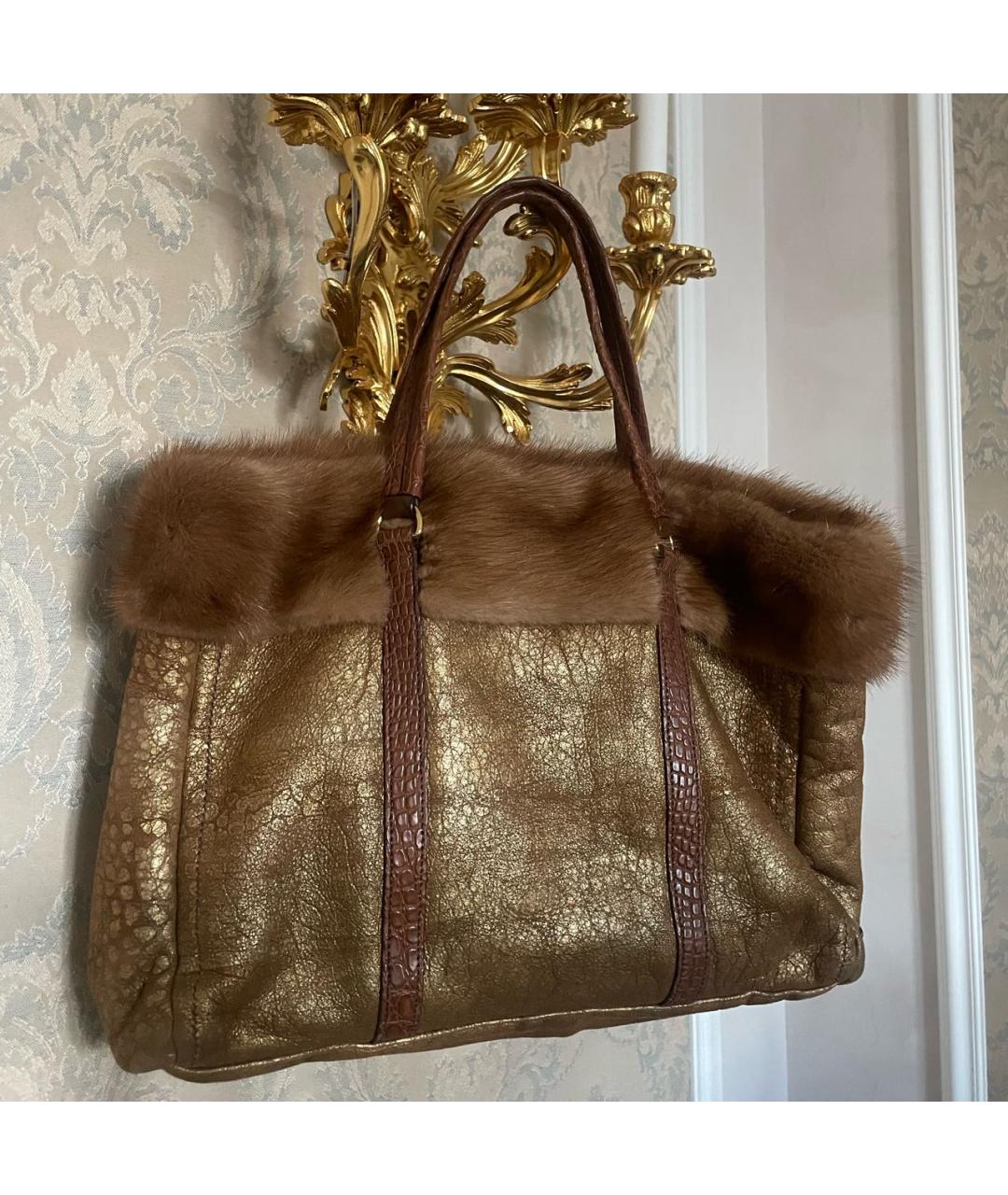 PRADA Золотая сумка тоут из экзотической кожи, фото 3