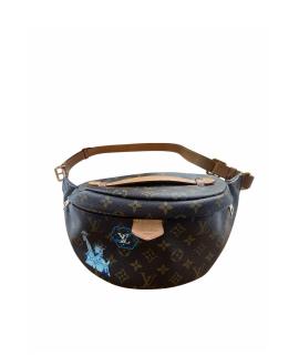 LOUIS VUITTON Поясная сумка