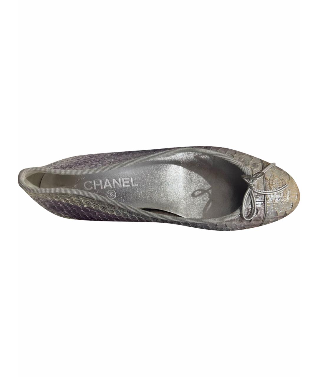 CHANEL Серебряные кожаные балетки, фото 1