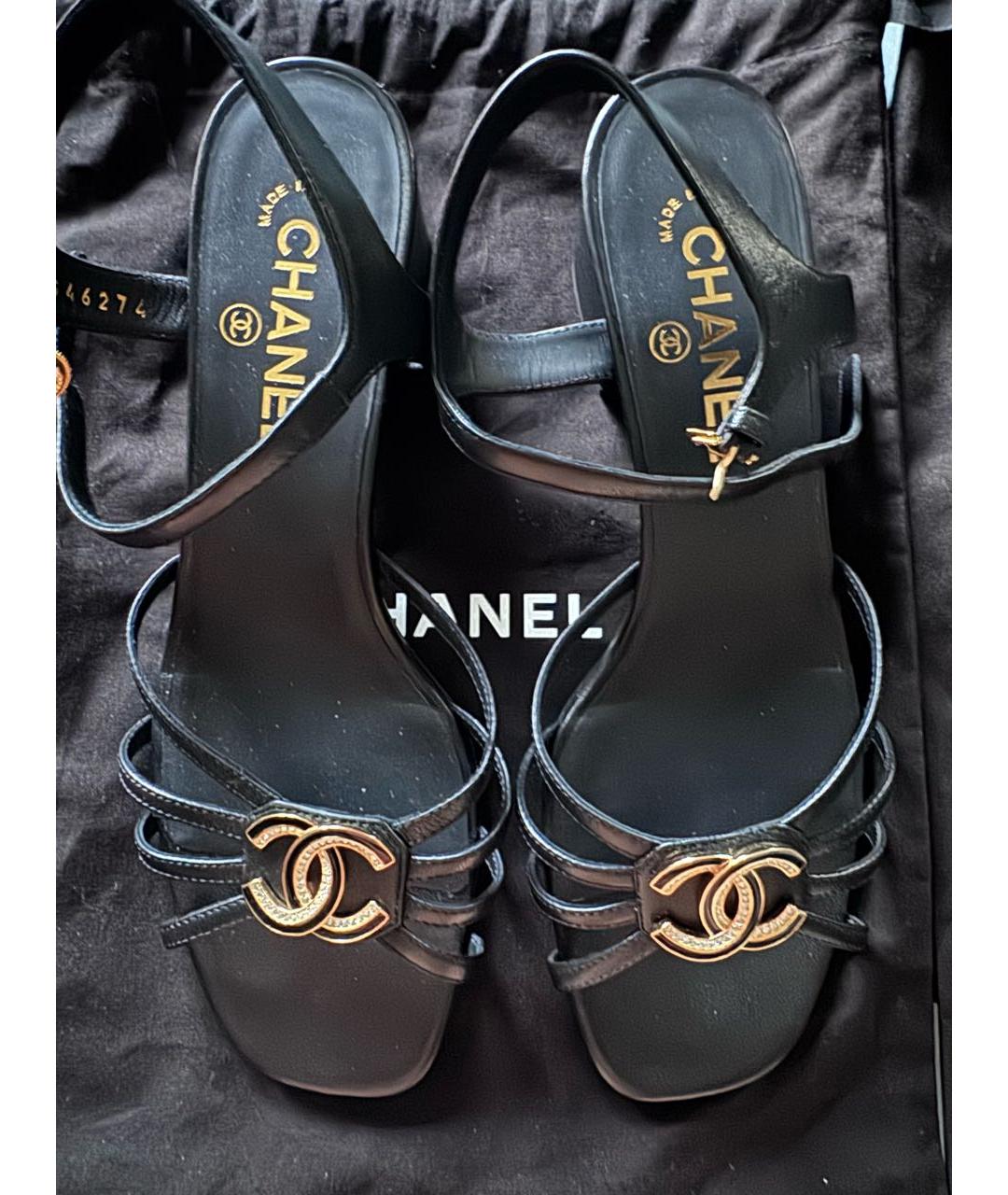 CHANEL Черные кожаные босоножки, фото 2