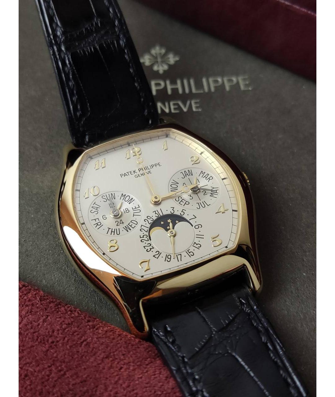 PATEK PHILIPPE Часы из желтого золота, фото 4