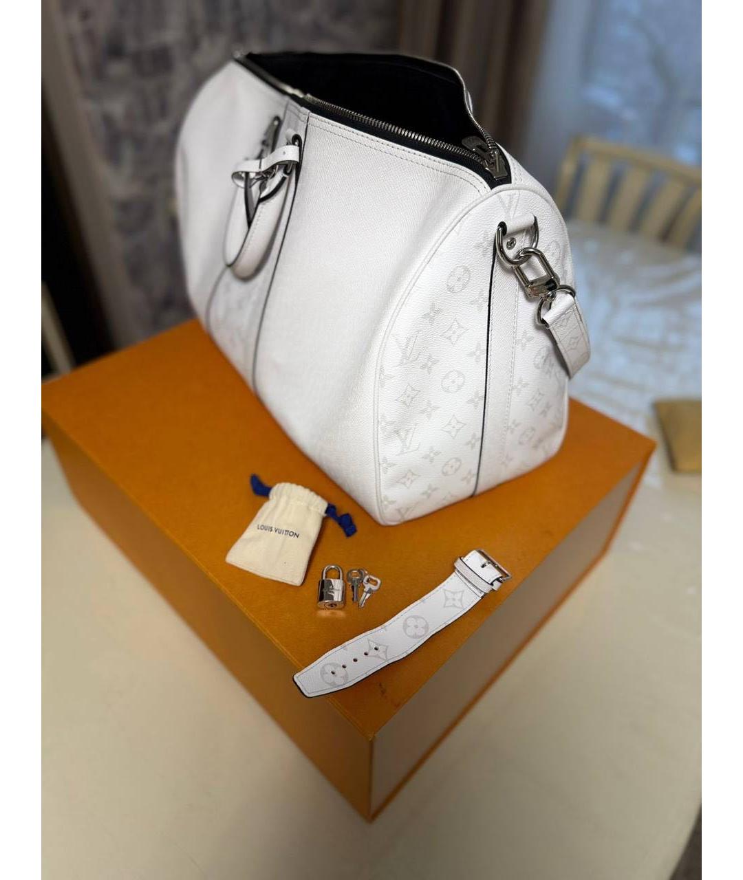LOUIS VUITTON Белая кожаная дорожная/спортивная сумка, фото 5