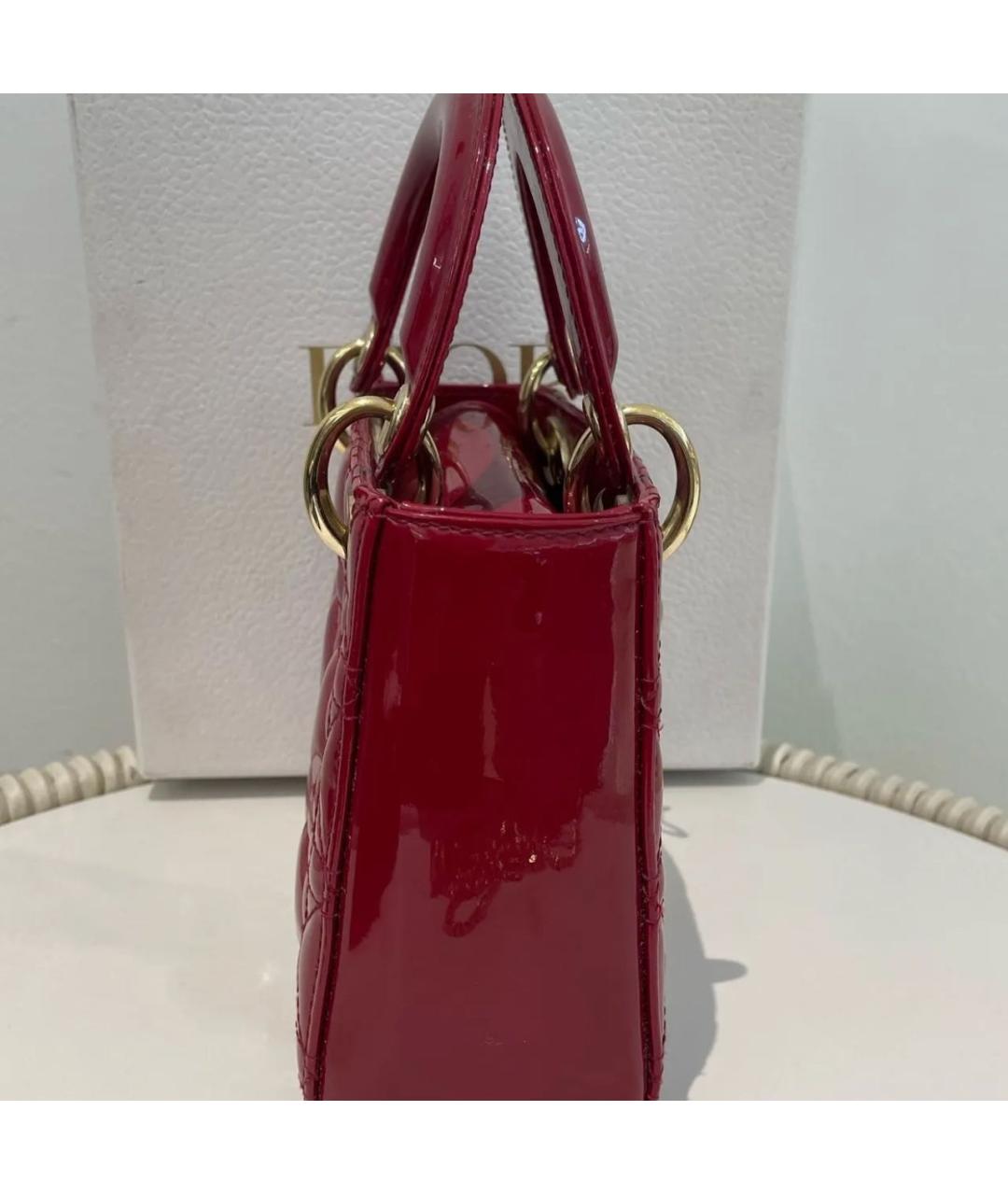 CHRISTIAN DIOR Красная сумка с короткими ручками из лакированной кожи, фото 6