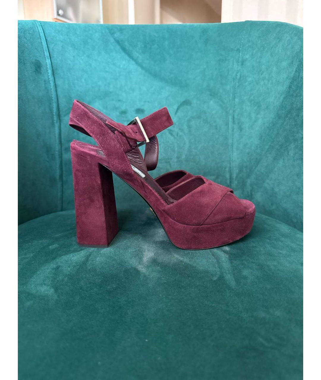PRADA Бордовые замшевые босоножки, фото 6