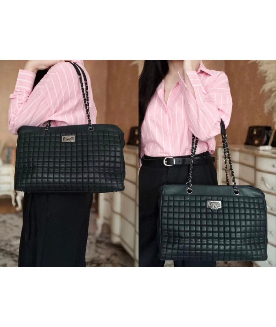 CHANEL Черная кожаная сумка с короткими ручками, фото 6