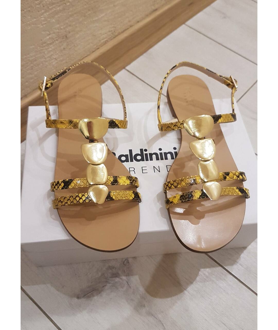 BALDININI Золотые кожаные сандалии, фото 4