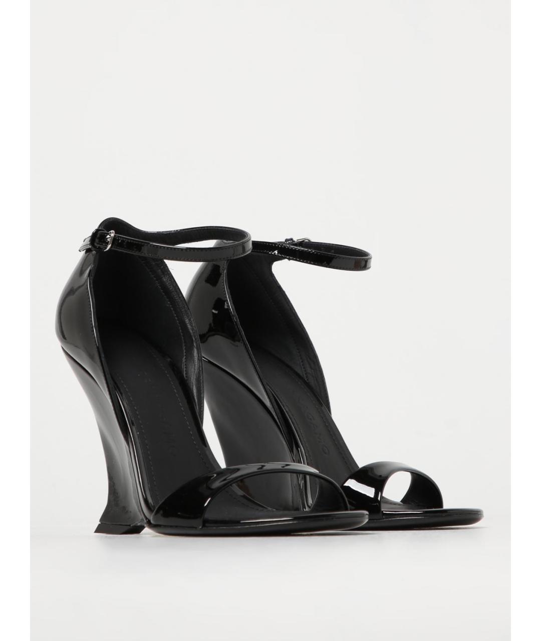 FERRAGAMO Черные босоножки из лакированной кожи, фото 2
