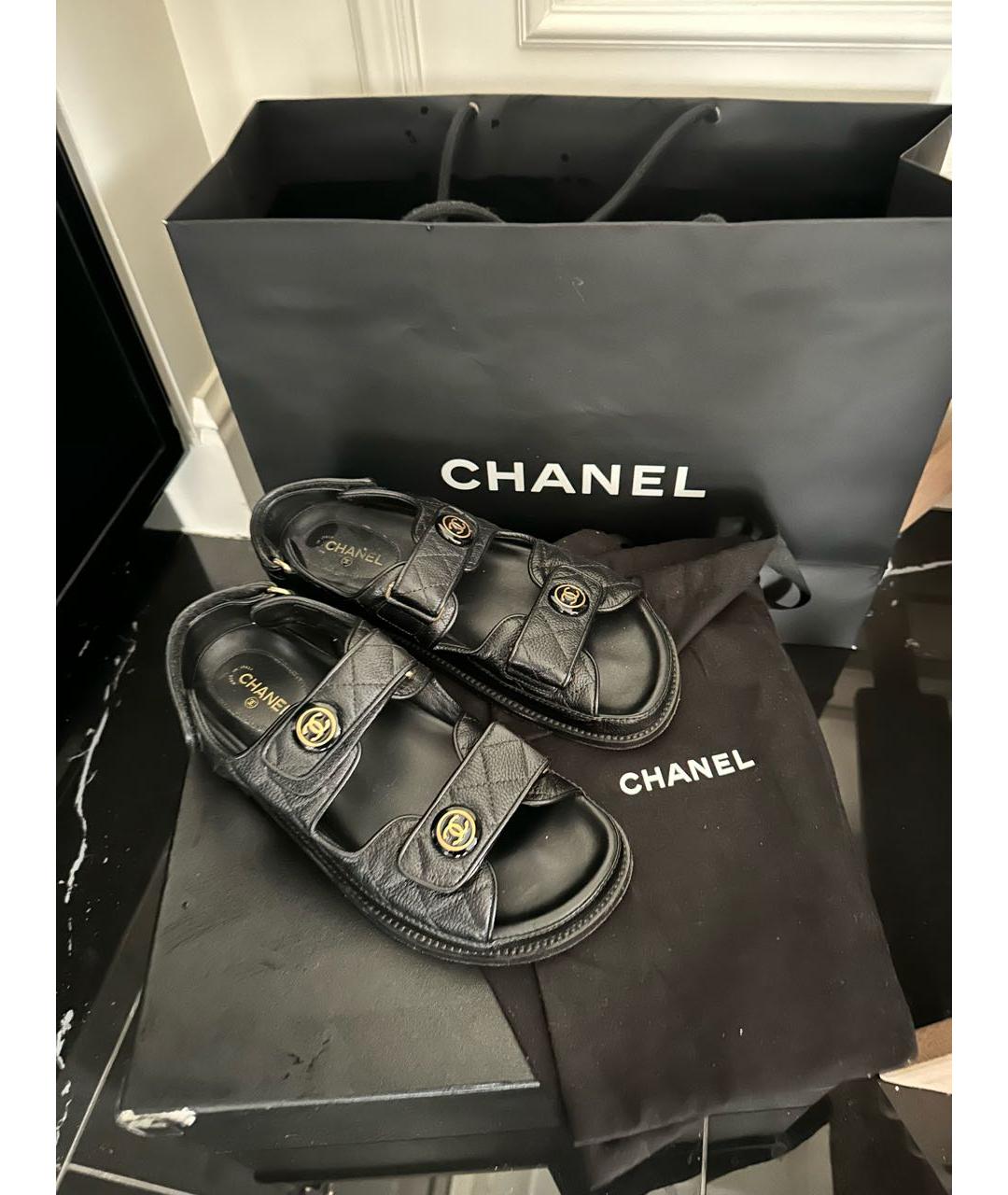 CHANEL Черные кожаные сандалии, фото 3