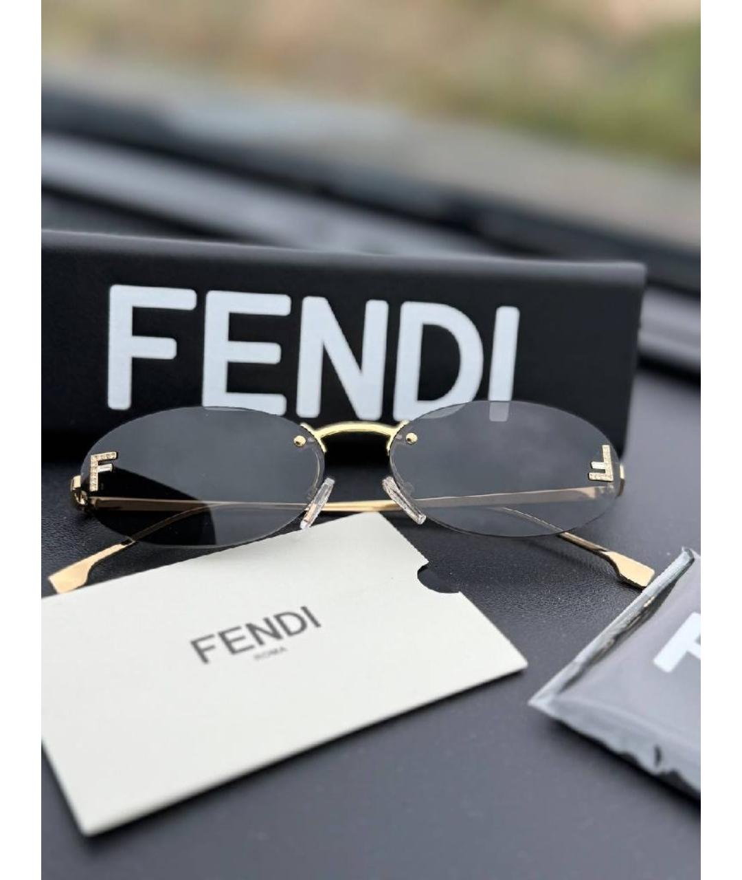 FENDI Золотые металлические солнцезащитные очки, фото 2