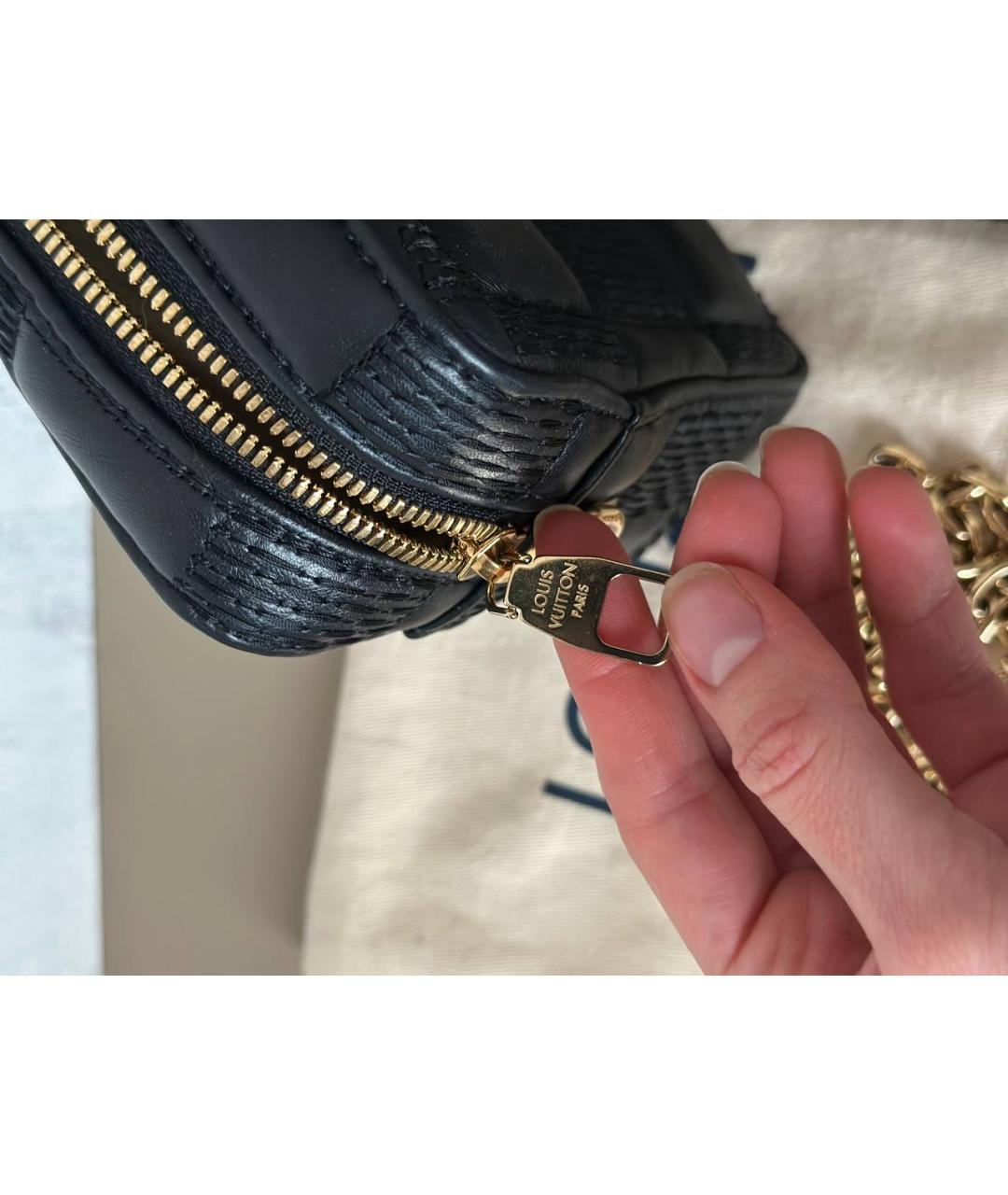 LOUIS VUITTON Черная кожаная сумка через плечо, фото 8