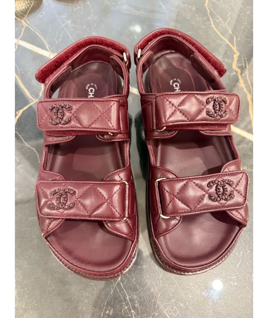 CHANEL Бордовые кожаные сандалии, фото 2